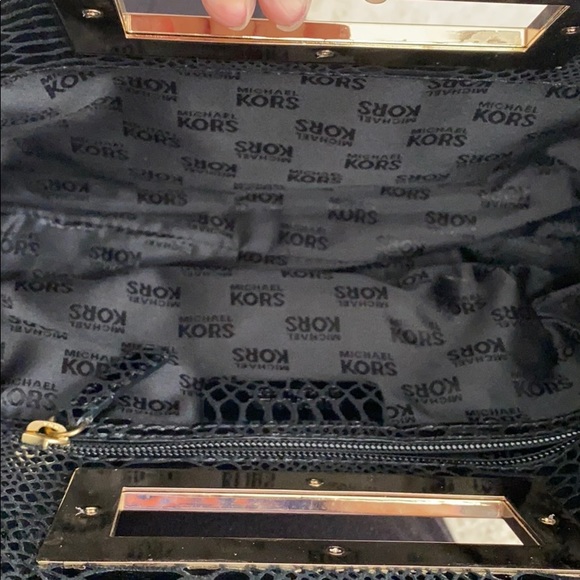Elegant authentic Michael Kors clutch - Picture 4 of 4